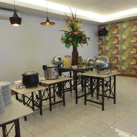 Insumo Palace Hotels & Resorts Kediri  Extérieur photo