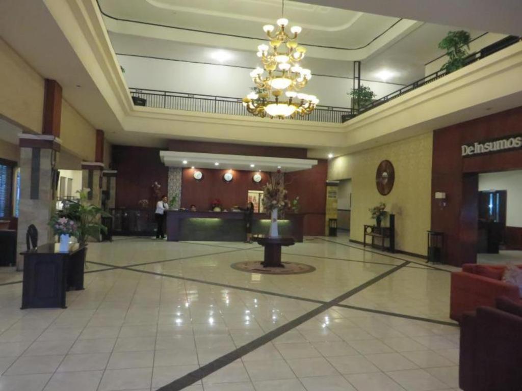 Insumo Palace Hotels & Resorts Kediri  Extérieur photo